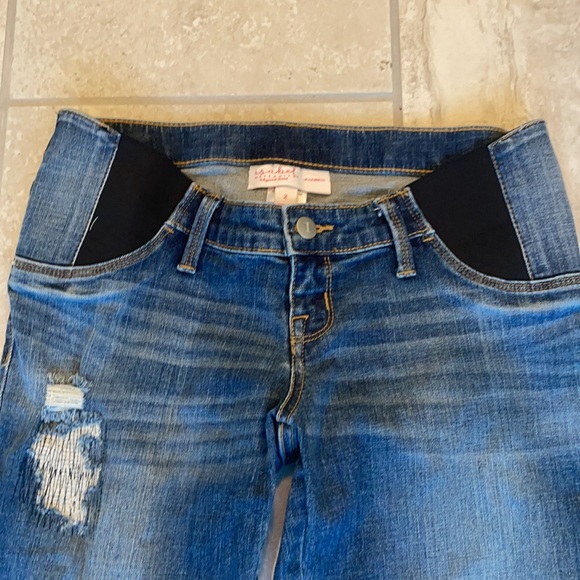 Isabel Maternity Distressed Jeggings - Picture 7 of 8